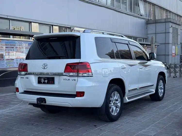 Toyota Land Cruiser 2016 — фото 2