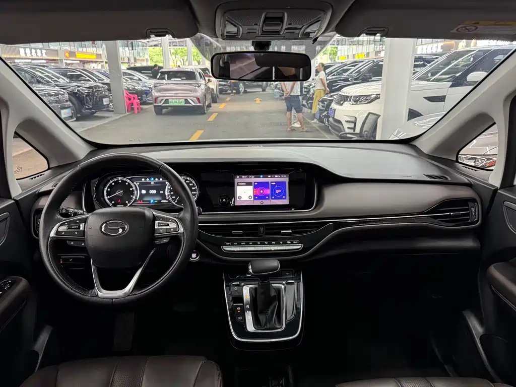 GAC Trumpchi M6 2020 — фото 13