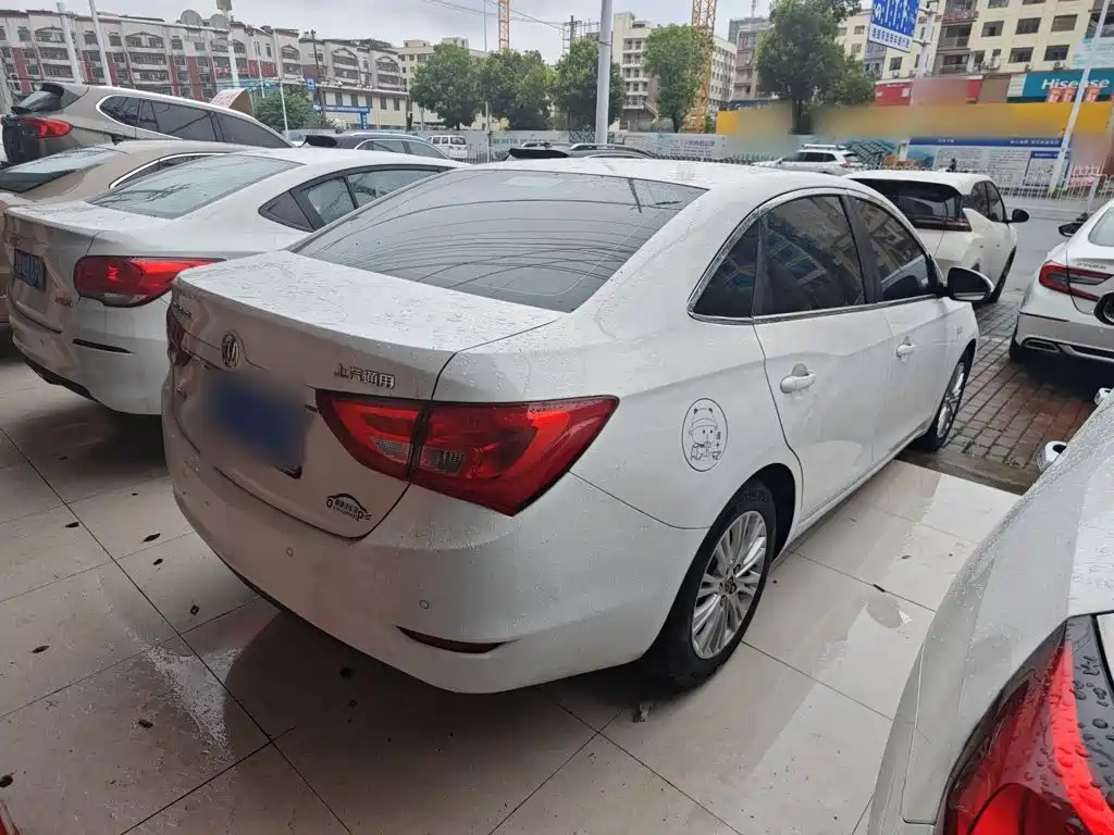 Buick Excelle 2017 — фото 11