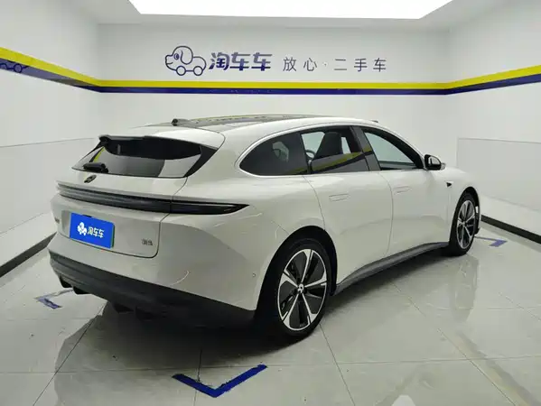 NIO ET5T 2025