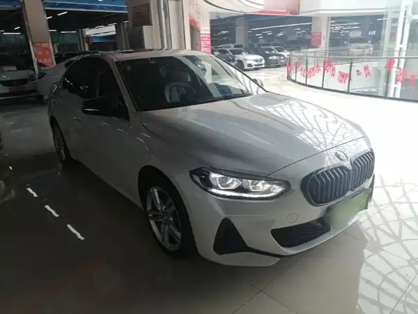 BMW 1 Series 2021