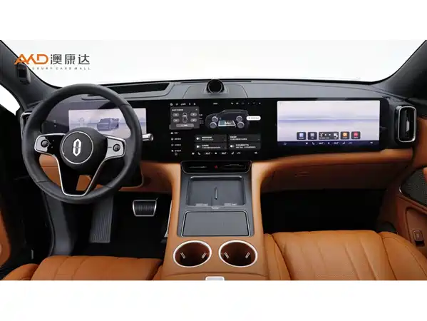 AITO M8 2025