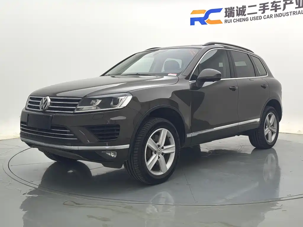 Volkswagen Touareg 2017 — фото 1