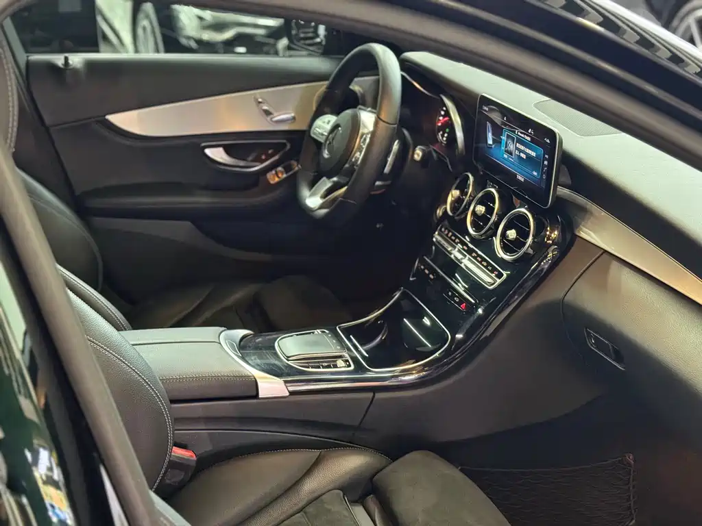 Mercedes-Benz C-Class 2019 — фото 14