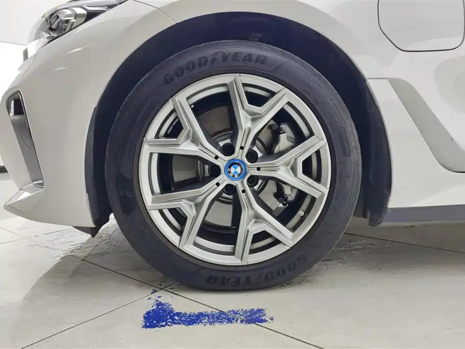 BMW i3 2024