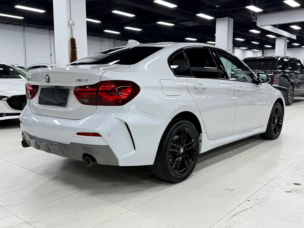 BMW 1 Series 2023