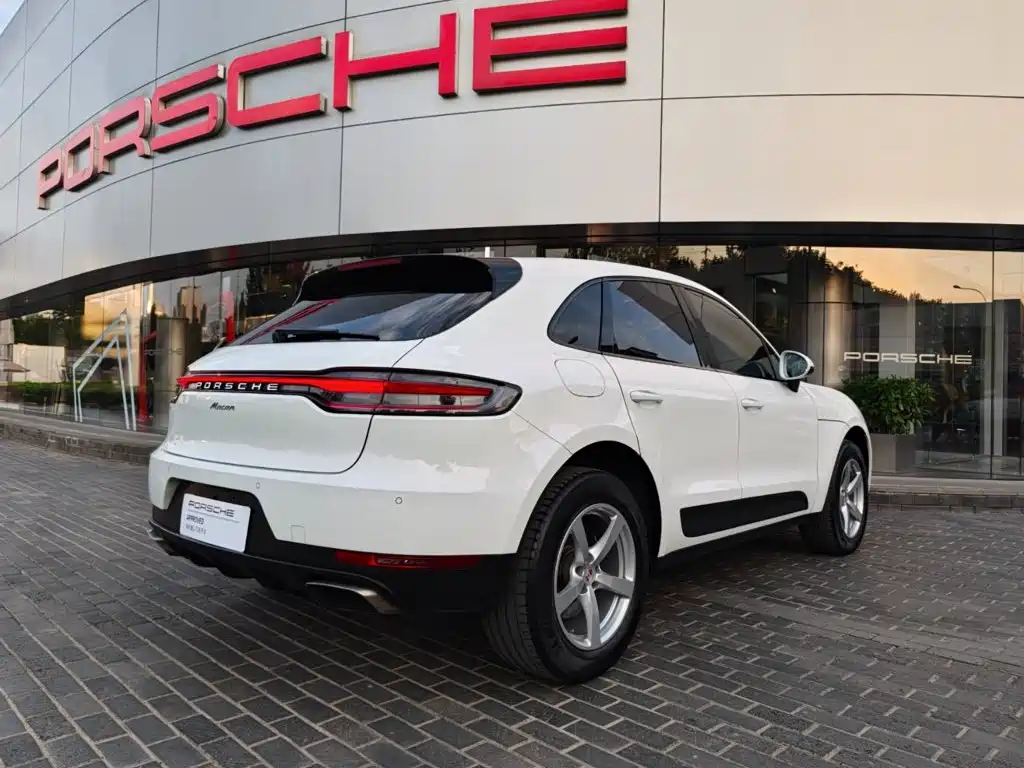 Porsche Macan 2021 — фото 15