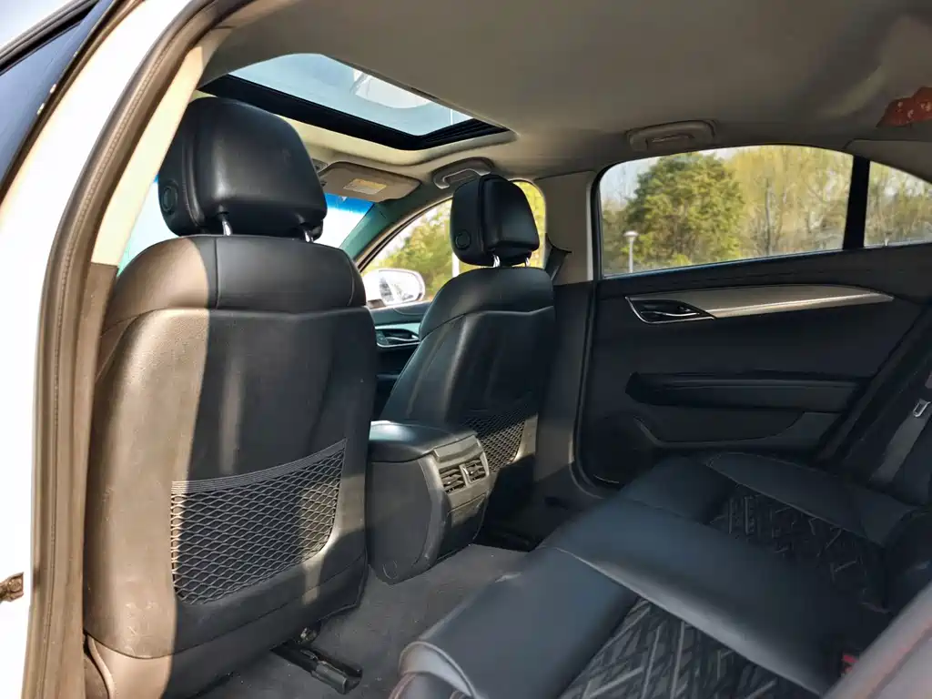 Cadillac ATS-L 2015 — фото 11