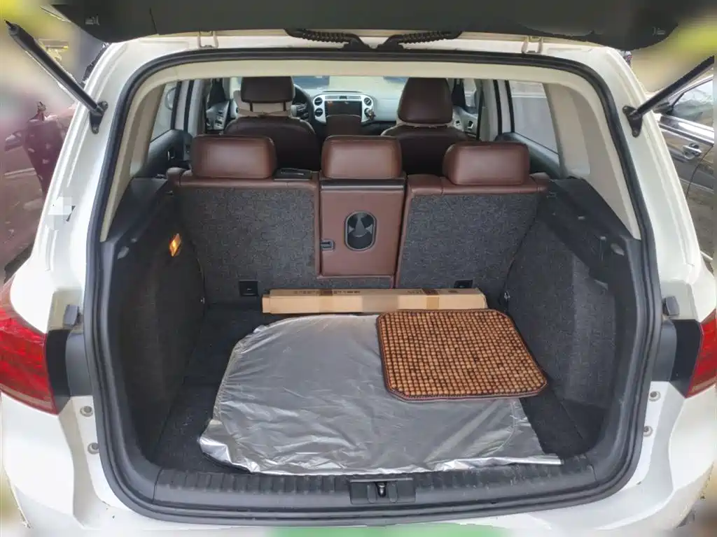 Volkswagen Tiguan 2015 — фото 14