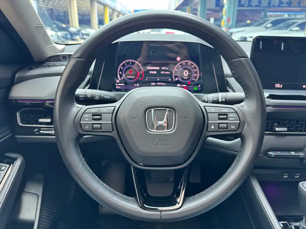 Honda Inspire 2025 — фото 11