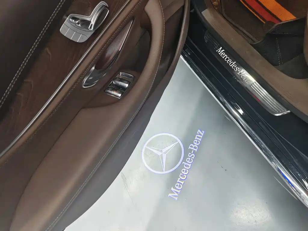 Mercedes-Benz E-Class 2022 — фото 11
