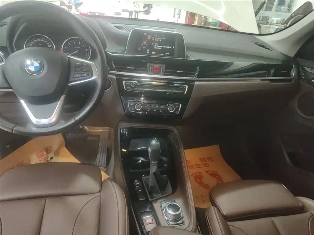 BMW X1 2017 — фото 12