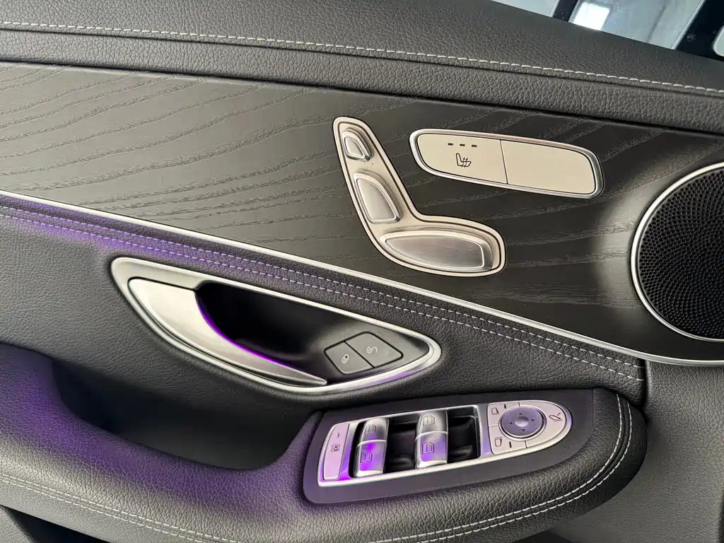 Mercedes-Benz C-Class 2019 — фото 13