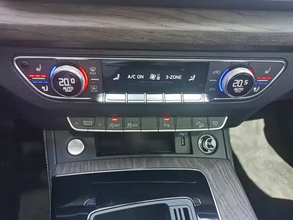 Audi Q5L 2024