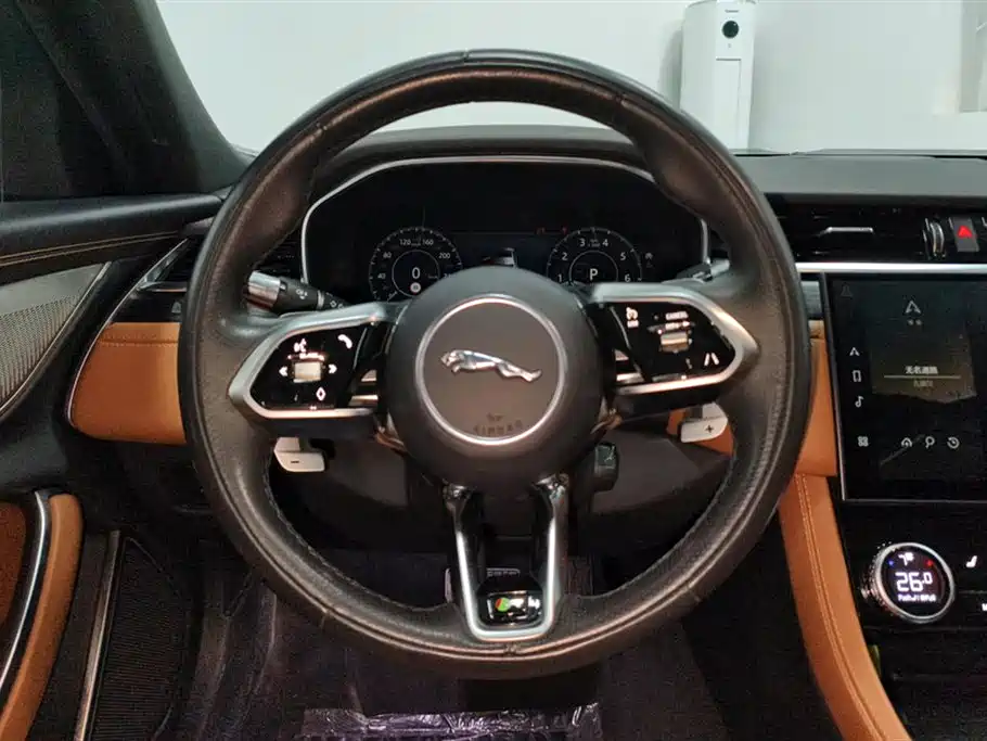 Jaguar XFL 2023 — фото 15
