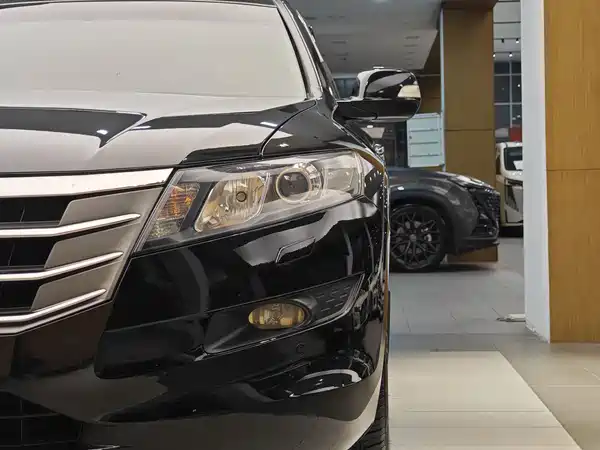 Honda Crosstour 2011