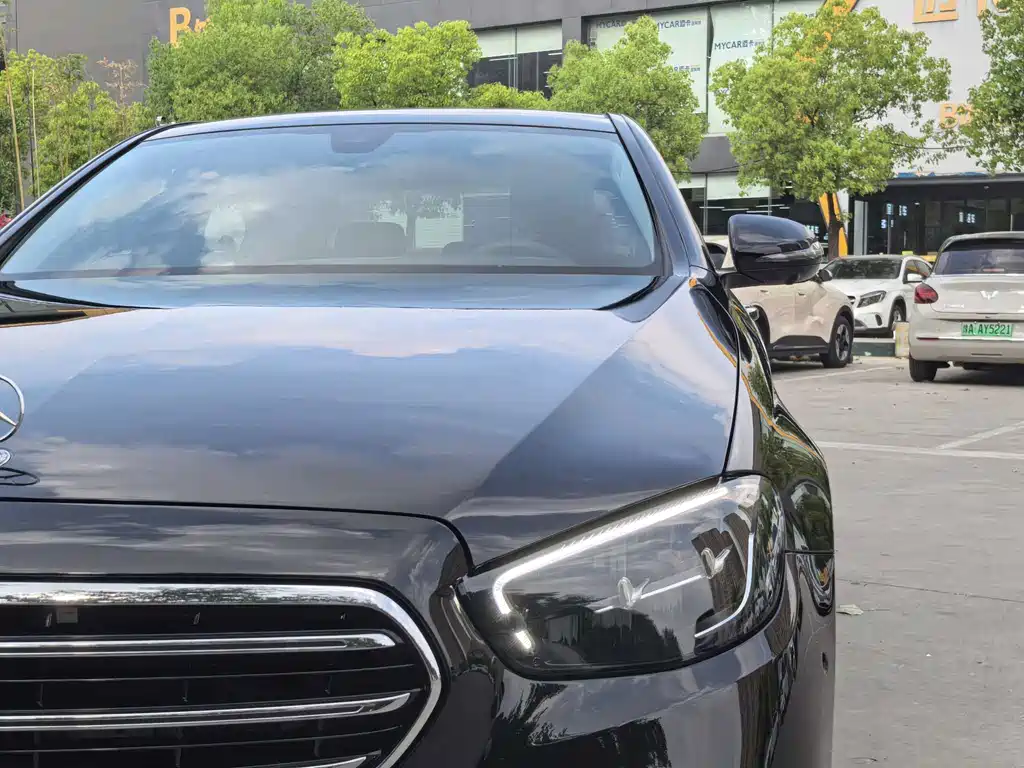 Mercedes-Benz E-Class 2023