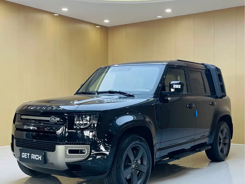 Land Rover Defender 2025