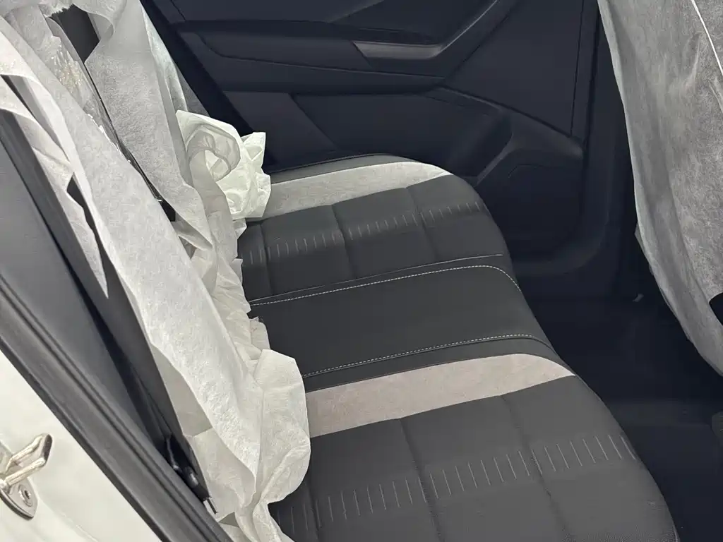 Volkswagen T-Roc 2022 — фото 10