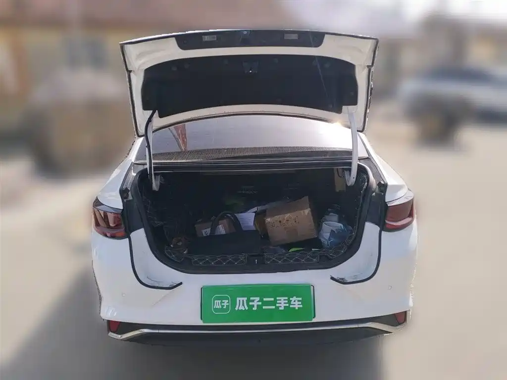 Geely L HiP 2023 — фото 10