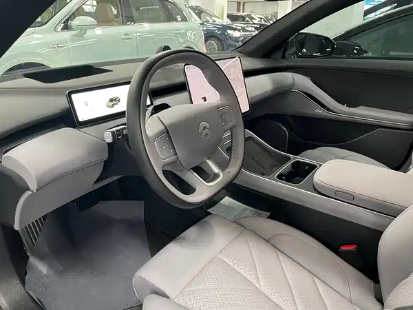 NIO ET5T 2025