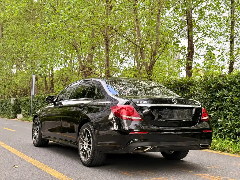 Mercedes-Benz E-Class 2018 — фото 9
