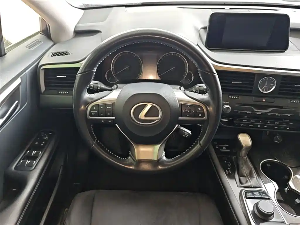 Lexus RX 2017 — фото 11