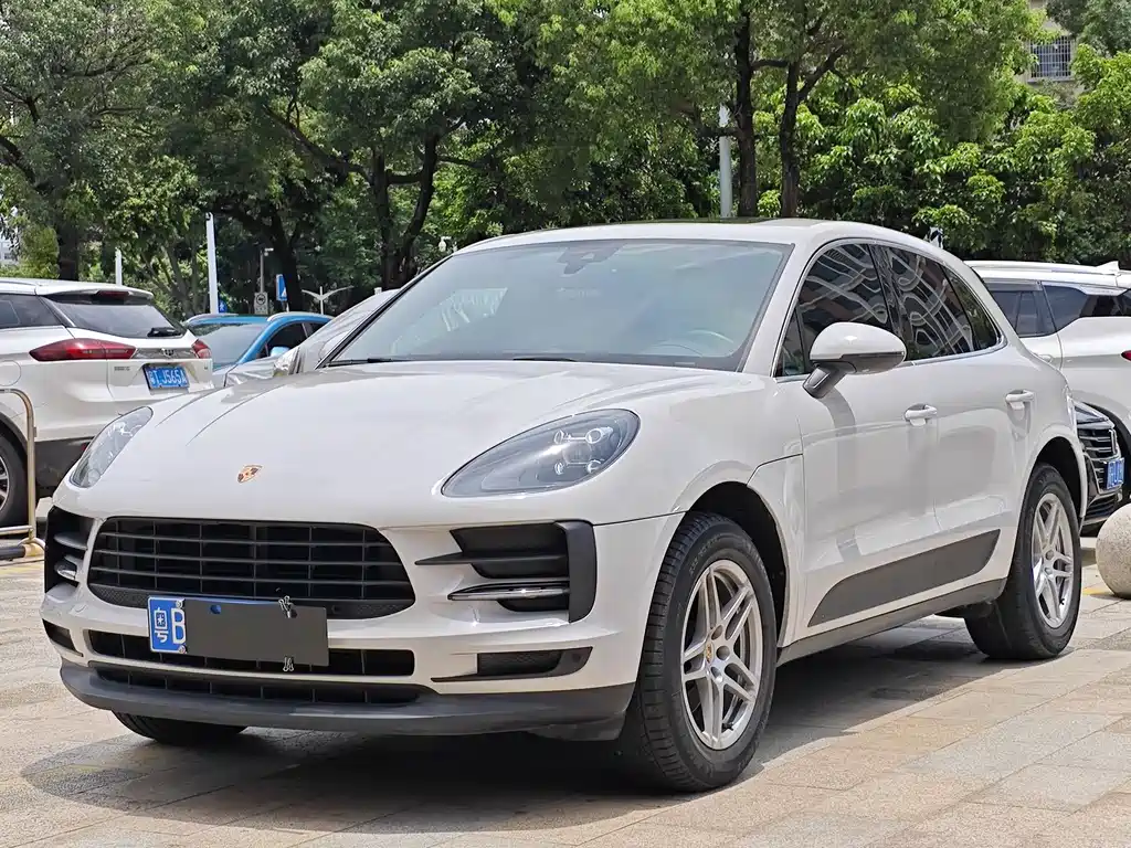 Porsche Macan 2021