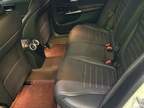 Mercedes-Benz C-Class 2023