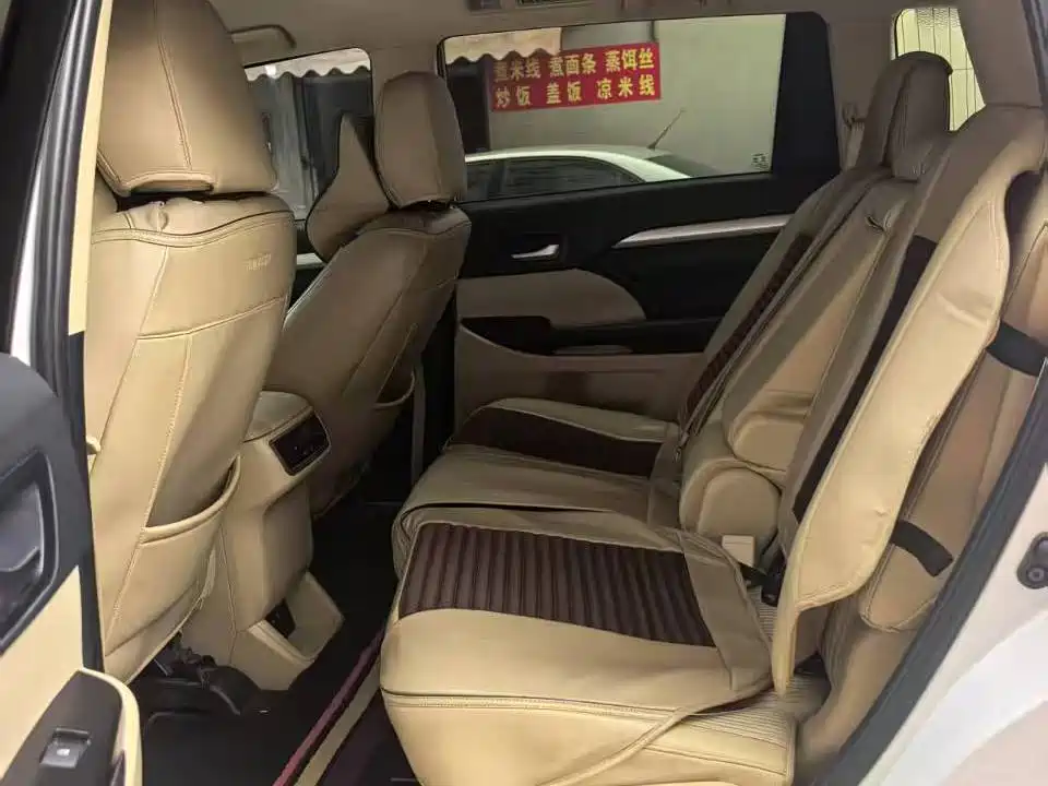 Toyota Highlander 2021