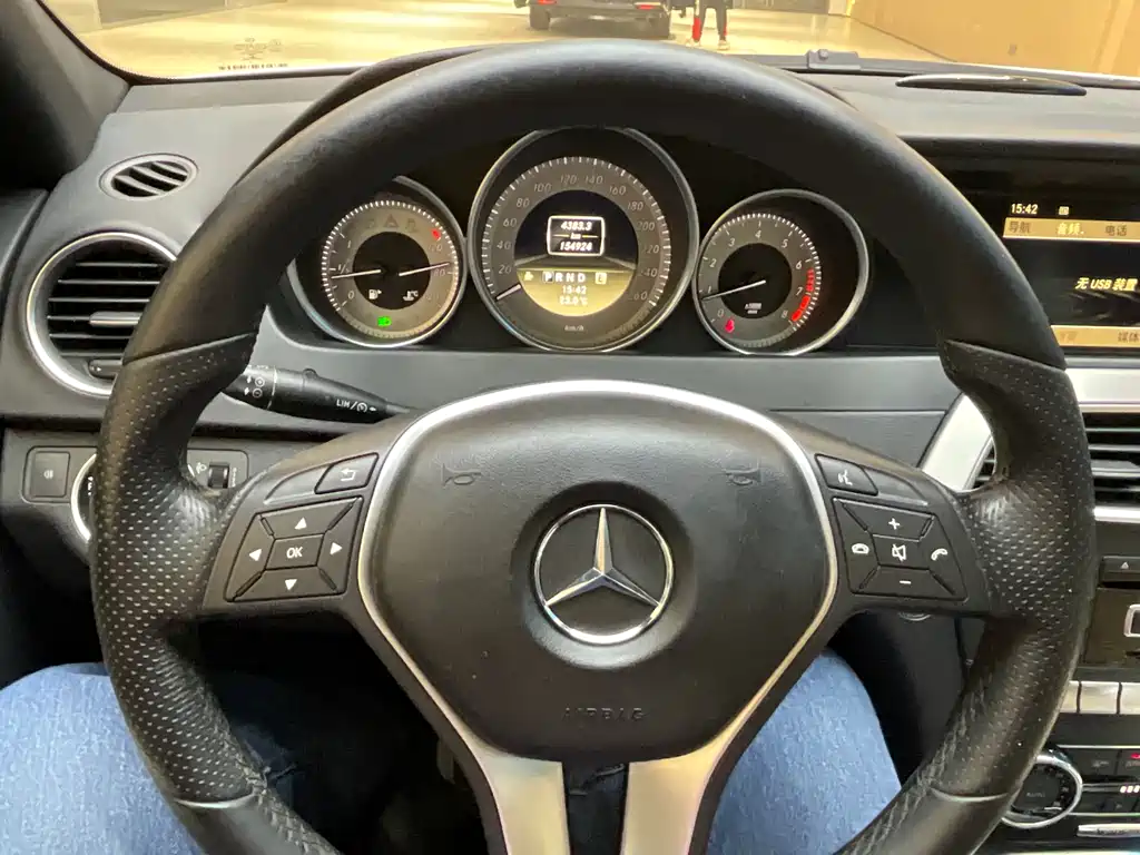 Mercedes-Benz C-Class 2014 — фото 10