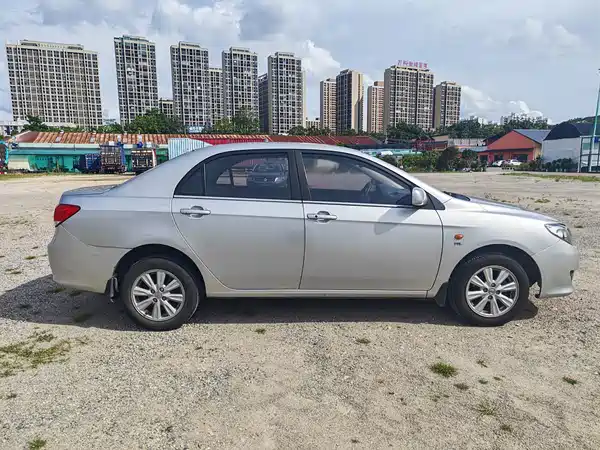 BYD L3 2015