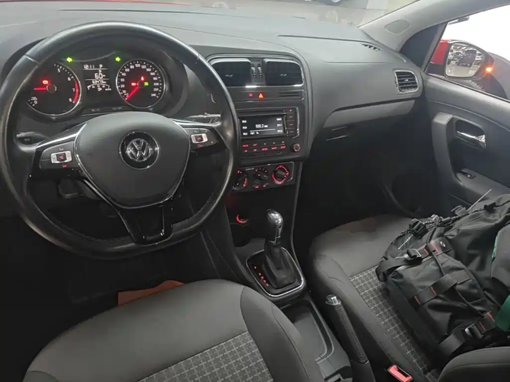 Volkswagen Polo 2017 — фото 10