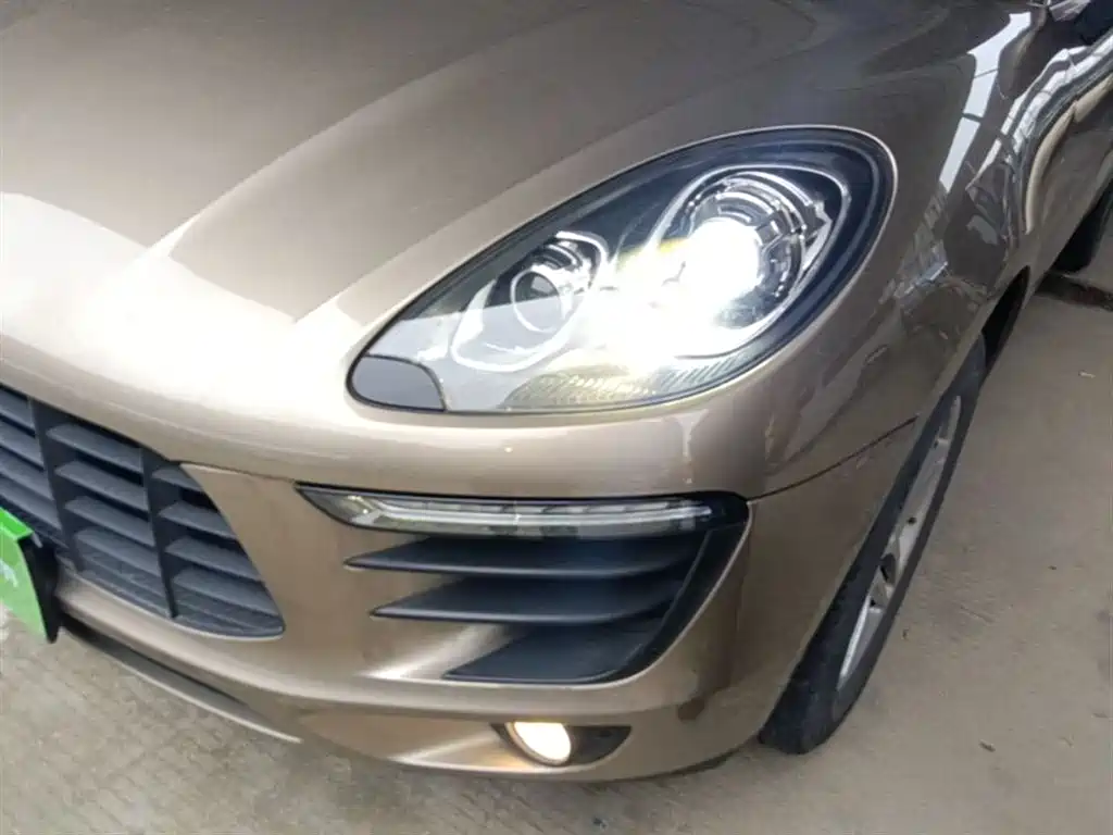 Porsche Macan 2016 — фото 18
