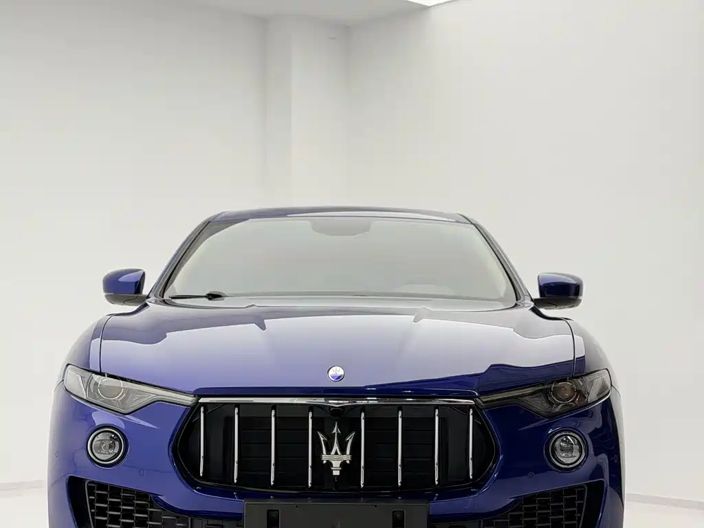 Maserati Levante 2018 — фото 13
