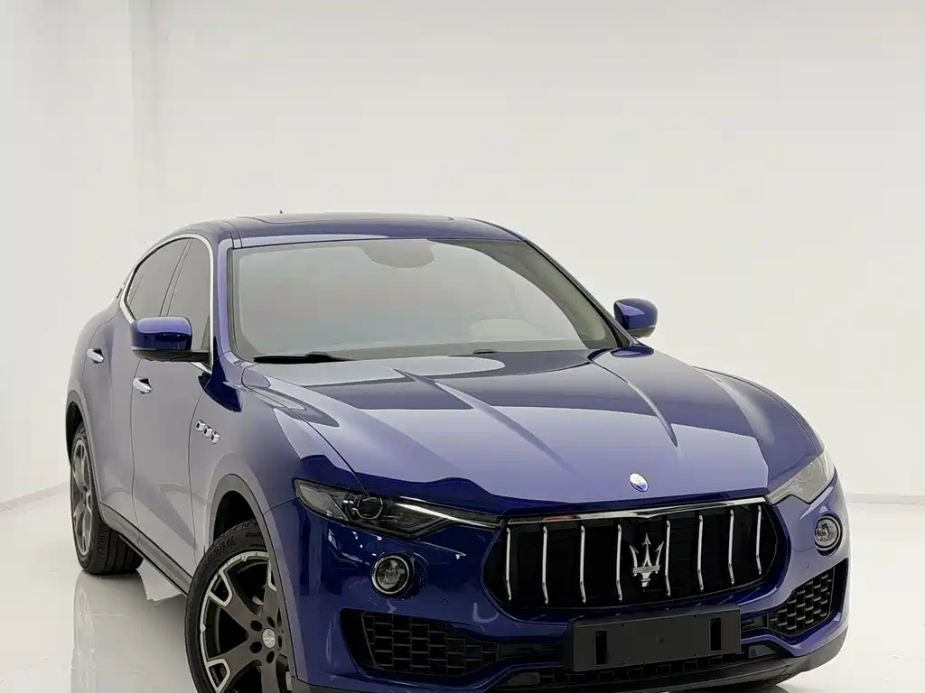 Maserati Levante 2018 — фото 15