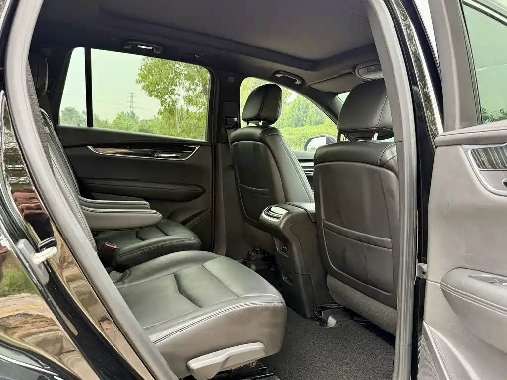Cadillac XT6 2019 — фото 15