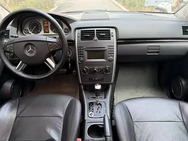 Mercedes-Benz B-Class 2011