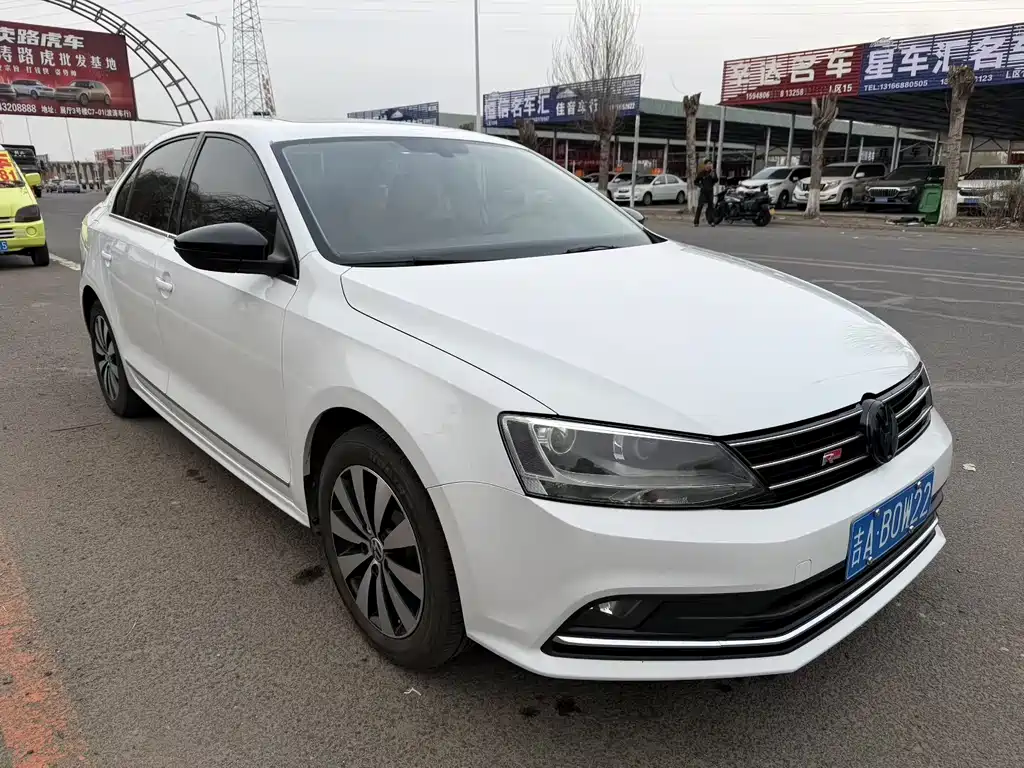 Volkswagen Sagitar 2019