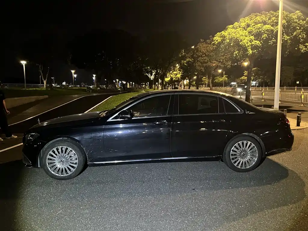 Mercedes-Benz E-Class 2021