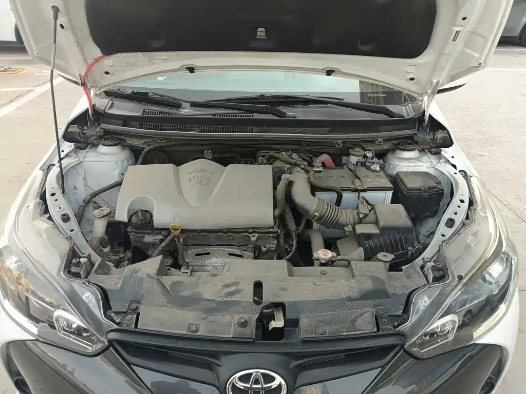 Toyota Yaris L 2018 — фото 18