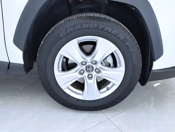 Toyota RAV4 2021