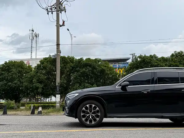 Mercedes-Benz GLC 2024