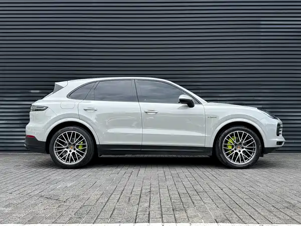 Porsche Cayenne New Energy 2023