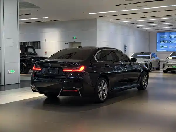 BMW i3 2024