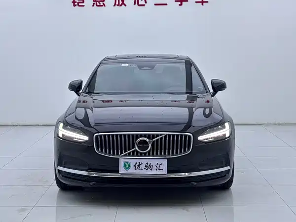 Volvo S90 2023