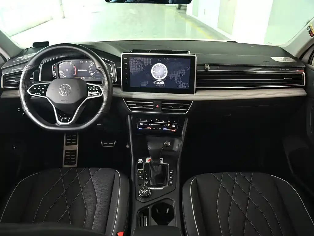 Volkswagen Tiguan L 2022 — фото 4