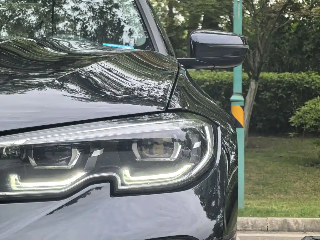 BMW 3 Series 2021