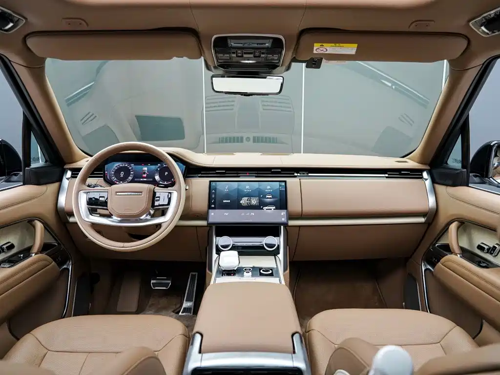 Land Rover Range Rover 2024 — фото 18