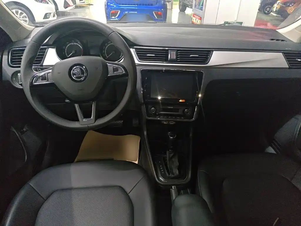 Skoda Rapid 2020 — фото 10
